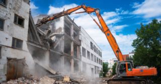 Промышленный демонтаж зданий Сарапул, цена от 2912 руб.